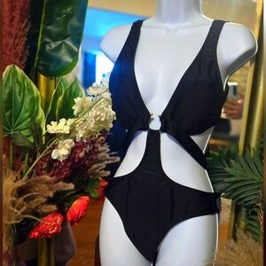 Sexy Cross 1 pc Swimsuit